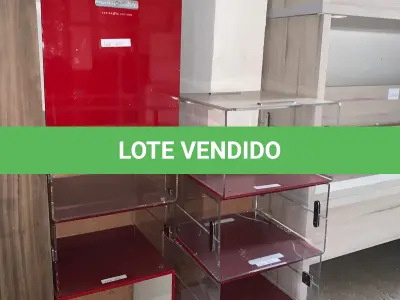 LOTE 206 - Expositores