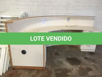 LOTE 008 - Móveis usados