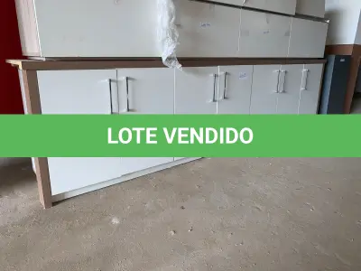 LOTE 198 - Móveis usados