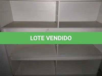 LOTE 211 - Móveis