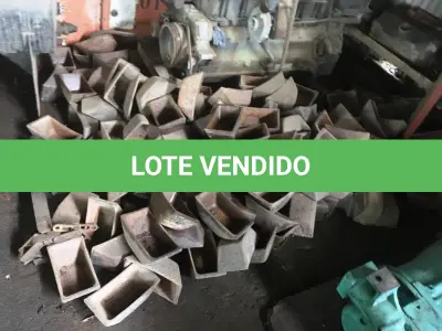 LOTE 060 - GARRAS DO CILINDRO PÉ DE CARNEIRO