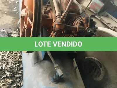 LOTE 051 - COMPRESSOR 30 PÉS