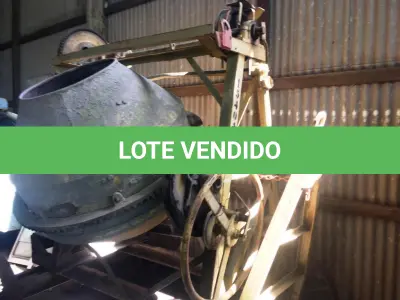 LOTE 036 - BETONEIRA ELÉTRICA 600 L AUTO CARREGAVEL (Ref.: SB 99)