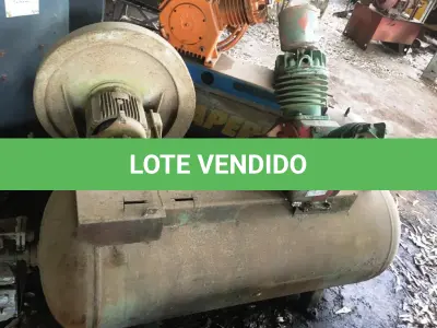 LOTE 052 - COMPRESSOR 30 PÉS