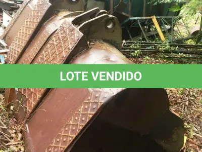 LOTE 088 - CAÇAMBA ESCAVADEIRA FH 200 E CARREGADEIRA VOLVO L120