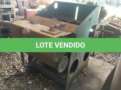 LOTE 044 - DOBRADEIRA DE FERRO