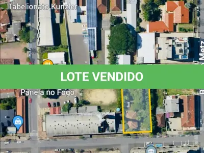 LOTE 009 - Uma casa de construção mista com área de 110,50 m² e o respectivo terreno com área superficial de 1.056,00 m², localizado na Rua Theodomiro Porto da Fonseca, nº 153, Bairro Centro, Estância Velha/RS. Registrado sob matrícula 10.316