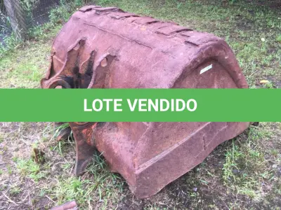 LOTE 088 - CAÇAMBA ESCAVADEIRA FH 200 E CARREGADEIRA VOLVO L120