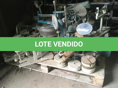 LOTE 074 - BALANÇAS PARA LABORATÓRIO
