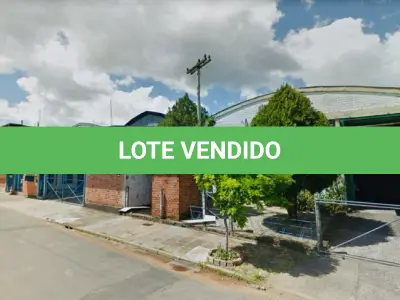 LOTE 001 - Uma área de terras com aproximadamente 3.500,00m², sobre o terreno existe um prédio industrial de alvenaria com área aproximada de 3.340,00 m²( a metragem da área construída foi fornecida pela executada tendo em vista que junta a Prefeitura Municipal de Estância Velha só existe averbação(registro) e habite-se de apenas 1.273,45m²), matrículas nº 6236 e 1823. Trata-se de uma área de boa localização, zona mista, com prédio de alvenaria, que embora de construção mais antiga encontra-se em bom estado de conservação, com atendimento de todos os itens para funcionamento de suas atividades industrias, situado na Rua Almirante Tamandaré, nº 584, Bairro Lira, Estância Velha - RS