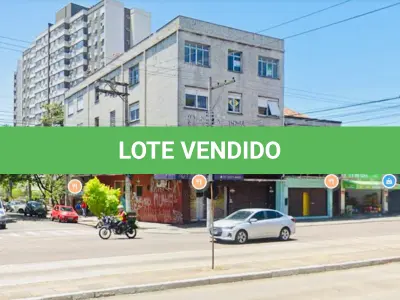LOTE 003 - APARTAMENTO Nº 401 DO EDIFÍCIO SANDRA,  LOCALIZADO NO 3º ANDAR OU 4º PAVIMENTO, COM TRÊS DORMITÓRIOS E ÁREA REAL PRIVATIVA DE 107,91 M², SITUADO NA RUA AUGUSTO SEVERO, Nº 15, B.SÃO JOÃO, PORTO ALEGRE/RS. REGISTRADO SOB.MATRÍCULA 21791.