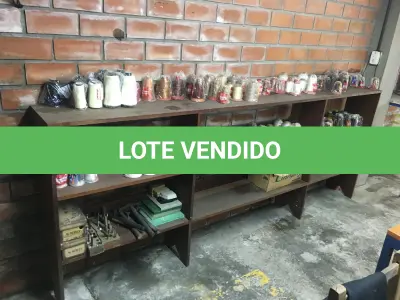 LOTE 136 - Mesas, bancadas e balção de trabalho( 13 un )