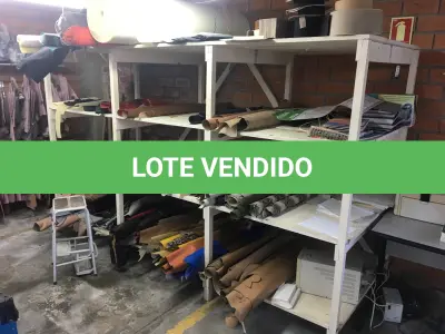 LOTE 133 - Prateleiras( 02 un )