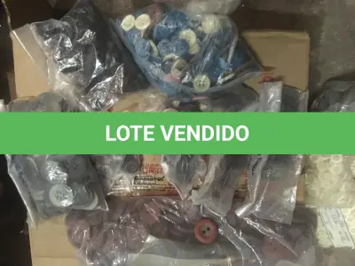 LOTE 051 - Botões, Rebites, Zipers, Fivelas e outros