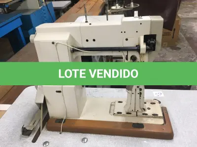 LOTE 120 - Máquina de costura
