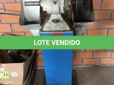LOTE 079 - Máquina de esmeril