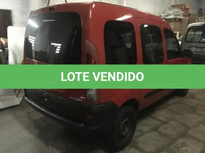LOTE 053 - Veículo Renault Kangoo RL 1.0 Gasolina 2001, Cor: Vermelha, Placa: IKI2835