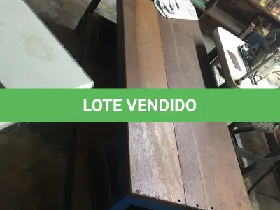 LOTE 136 - Mesas, bancadas e balção de trabalho( 13 un )