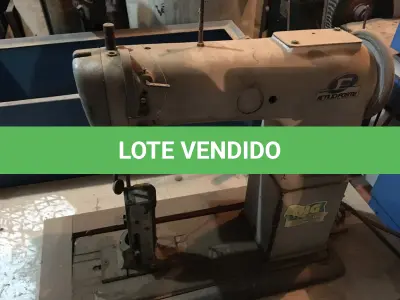 LOTE 097 - Máquinas de costura( 02 un )