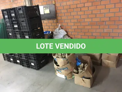 LOTE 165 - Sucata de formas