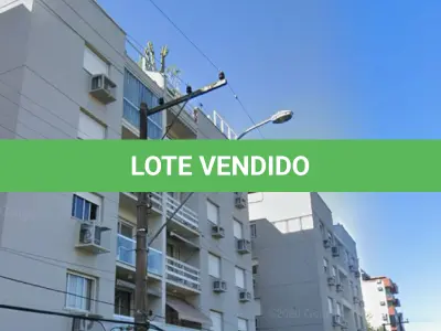 LOTE 001 - O apartamento residencial nº 501, Bloco B, localizado no quinto pavimento ou quarto andar, com área privativa de 124,99 m², e o Box nº 11 do Bloco B, com área privativa de 7,62 m², do Edifício Jardim Rivadávia Fernandes, situado na Rua Avaí, nº 338, Bairro Vila Rosa, Novo Hamburgo/RS. Registrados sob matrículas 32.945 e 32.961