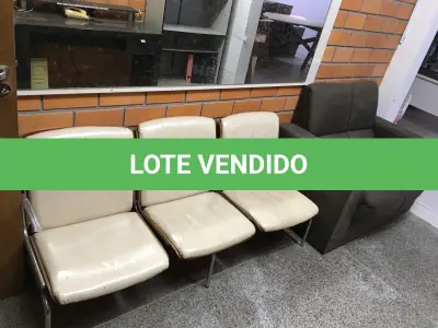 LOTE 163 - Mesas, balcões e outros( 07 un )