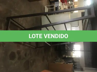 LOTE 048 - Cavaletes para transporte de couros e afins(06 un), e outros(01 un)