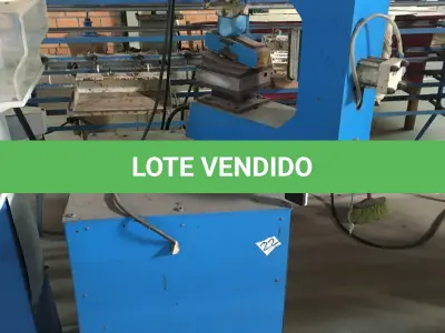 LOTE 084 - Máquina de prensar