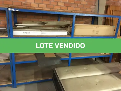 LOTE 131 - Prateleiras( 03 un )