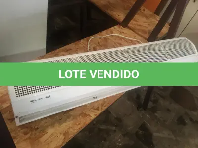 LOTE 049 - Ar Condicionado modelo cortina