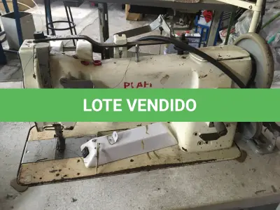 LOTE 116 - Máquina de costura