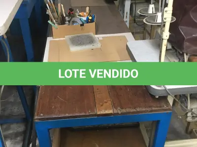 LOTE 136 - Mesas, bancadas e balção de trabalho( 13 un )