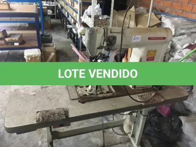 LOTE 115 - Máquina de costura