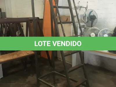 LOTE 048 - Cavaletes para transporte de couros e afins(06 un), e outros(01 un)