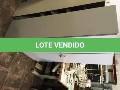 LOTE 034 - Armários( 04 un )