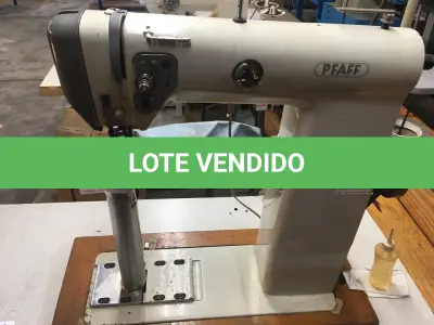 LOTE 117 - Máquina de costura