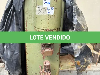 LOTE 085 - Máquina de prensar