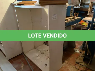 LOTE 162 - Estantes e balção( 05 un )
