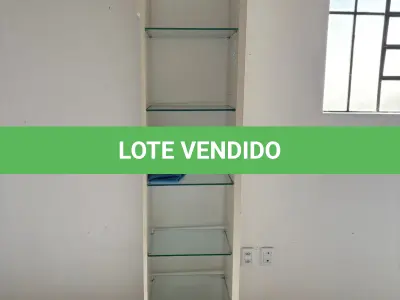 LOTE 162 - Estantes e balção( 05 un )