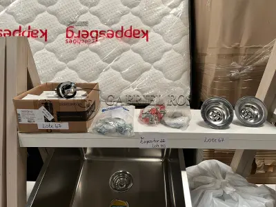 LOTE 067 - Ralos de pia e acessórios para cubas