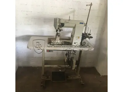 LOTE 004 - 01 Máquina de costura com uma agulha, Motor Eletrônico e Transporte Triplo
