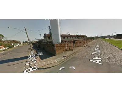 LOTE 002 - Sobrado Residencial nº 111 do Residencial Cidade Jardim, com área real privativa de 43,4710m², constituído de sala de estar, cozinha e banho no pavimento inferior, e circulação e 02(dois) dormitórios no pavimento superior, com uma área de terreno de 5,95m² de utilização exclusiva, situado na Rua Capitão Armínio Bier, nº 475, esquina com a Avenida Tomaz Edison, Bairro Vicentina, São Leopoldo/RS. Registrado sob matrícula 66.357