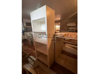 LOTE 162 - Estantes e balção( 05 un )