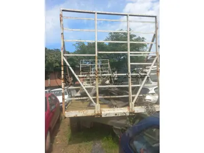 LOTE 005 - Reboque A.Guerra, Fabricação/Modelo: 1994/1994, Cor: Branca, Carroceria Aberta, Capacidade de Carga: 15,70 ton, Placa: AEN3158