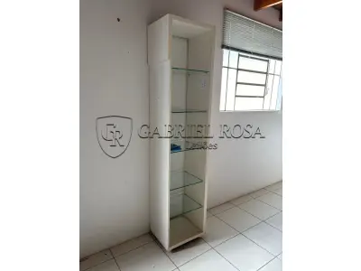 LOTE 162 - Estantes e balção( 05 un )