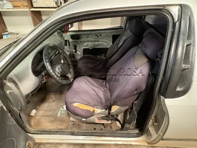 LOTE 004 - Ford Courier 1.6 L Gasolina, Ano/Modelo 2006/2007, Cor Prata, Placa INH5F51