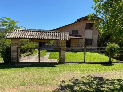 Lote 002 - terreno rural (sítio) com área de 4.200,00 m², dentro de um todo maior com 18ha aproximadamente, situado na "fazenda conceição" distrito de