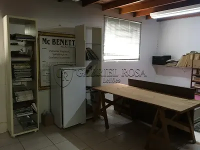 LOTE 162 - Estantes e balção( 05 un )