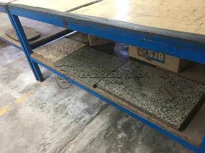 LOTE 138 - Tábuas de granito( 11 un )