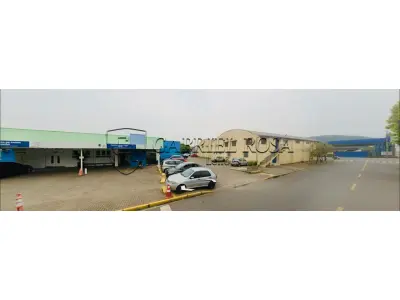 LOTE 001 - TERRENO URBANO com área de 1.016,04 m², de forma irregular, na Rua São Domingos, lado par, esquina com a Rua Arthur Hennemann, com PRÉDIO COMERCIAL em alvenaria com a área de 462,08 m², Rua São Domingos s/nº e DEPÓSITO DE ALVENARIA com área de 437,50 m², Rua São Domingos, nº 60, Bairro Integração, Parobé/RS. Objetos da matrícula nº 52.281 do Registro de Imóveis de Taquara/RS. - IMÓVEL OCUPADO - FORMA DE PAGAMENTO: À VISTA, MEDIANTE TRANSFERÊNCIA BANCÁRIA PROVENIENTE DE CONTA DE TITULARIDADE DO ARREMATANTE.